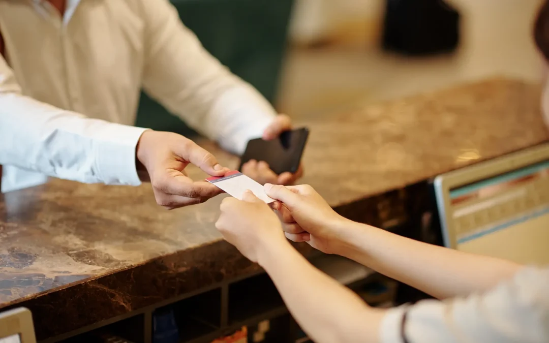¿Qué son el check-in y el check-out de un hotel? Todo lo que necesitas saber